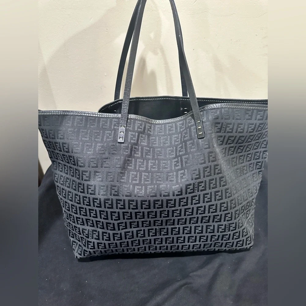 Authentic Fendi Tote - Picture 1 of 3